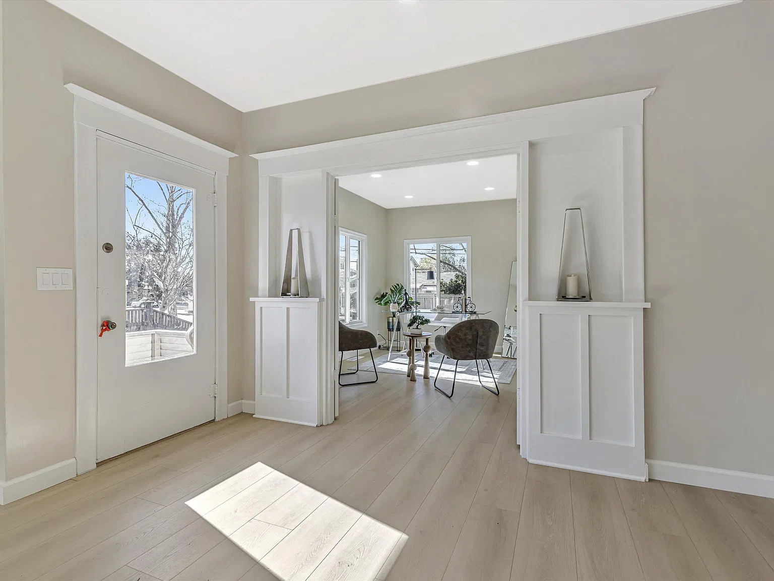 3 bed, 1456 sqft, $5,720 — Photo 3