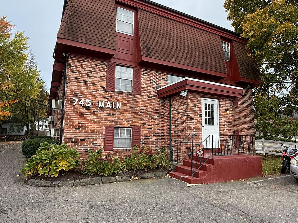 1st image of 745 Main St