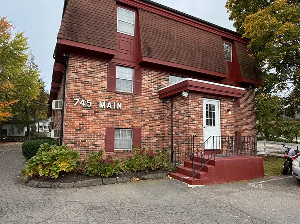 745 Main St, Plantsville, CT 06479