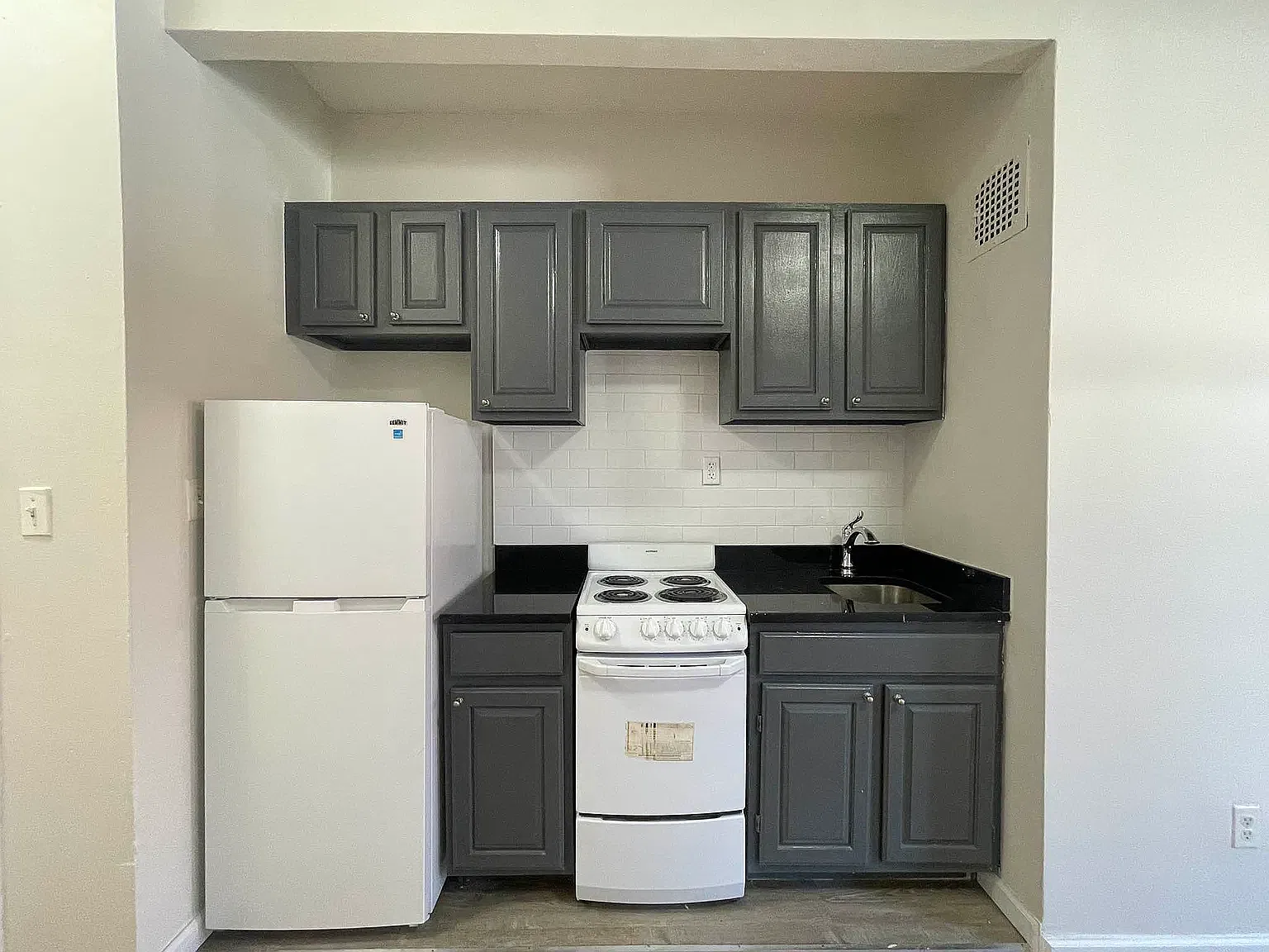 173 Loisaida Avenue — Photo 3