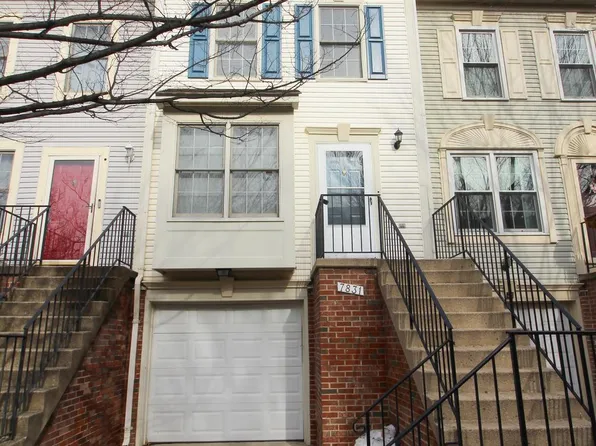 7831 Gum Springs Village Dr, Alexandria, VA 22306