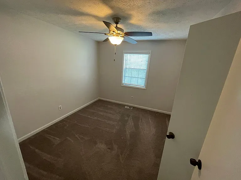2423 Falcon Ct — Photo 12