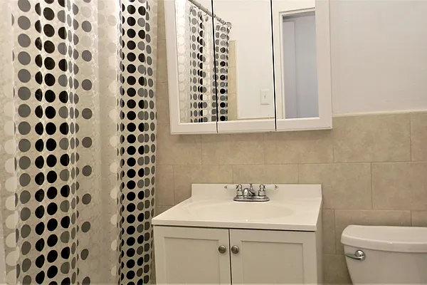 Sold by Benjamin Realty Since 1980 | media 22