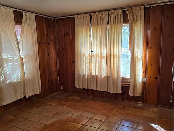 3rd image of 9814 Woodwind Dr