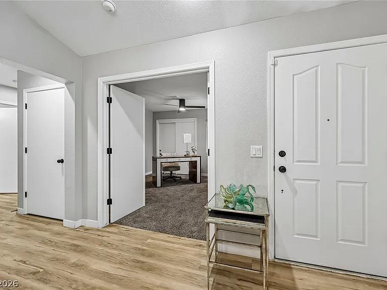 8701 Prairie Hill Dr — Photo 17