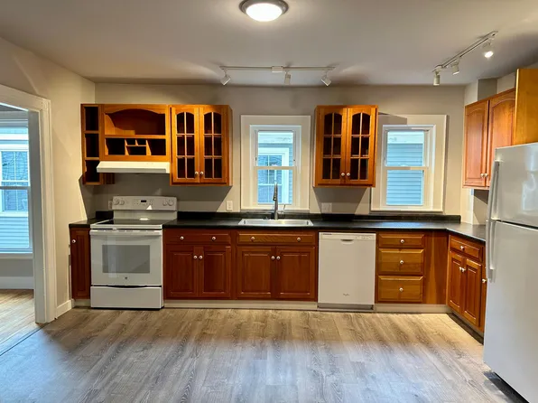 62 Rackleff St, Portland, ME