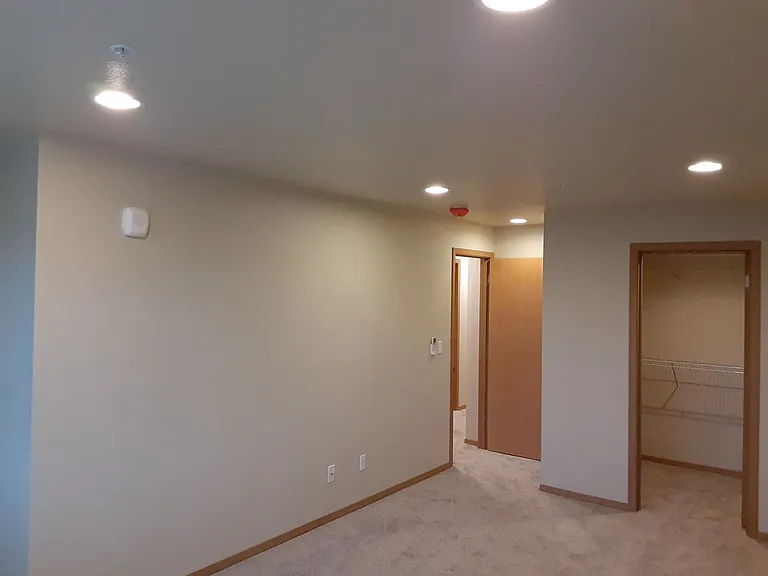 5915 Lake Grove St SW — Photo 11