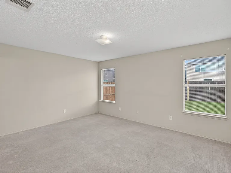 361 Blairwood Dr — Photo 10