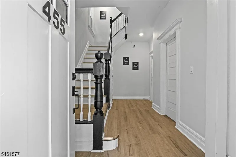 3 bed, 1.0 bath, $2,300 — Photo 2