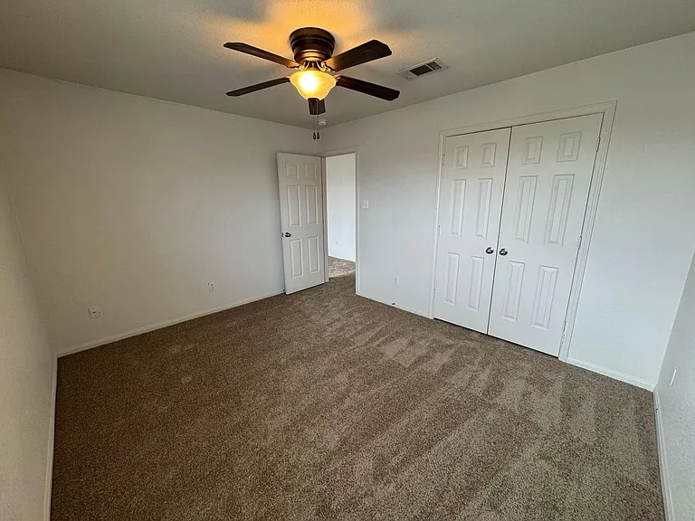 2209 Riley Dr — Photo 36