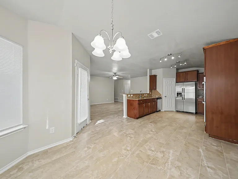 5405 Rimes Ct — Photo 6