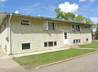 105 18th Ave SW APT 2, Minot, ND 58701