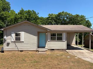 922 N 20th St, Van Buren, AR 72956