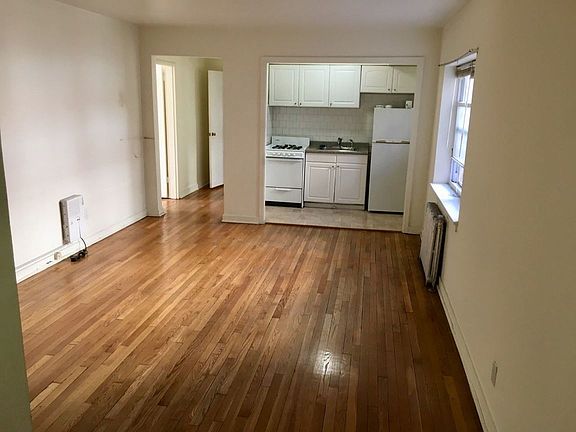 2nd image of 40 Glenwood Ave APT 2M