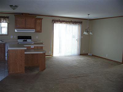 3rd image of 1521 Elm Creek Dr