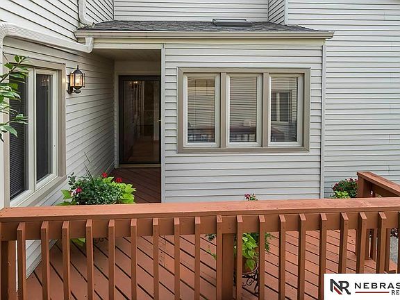 5th image of 733 N 129th Ct