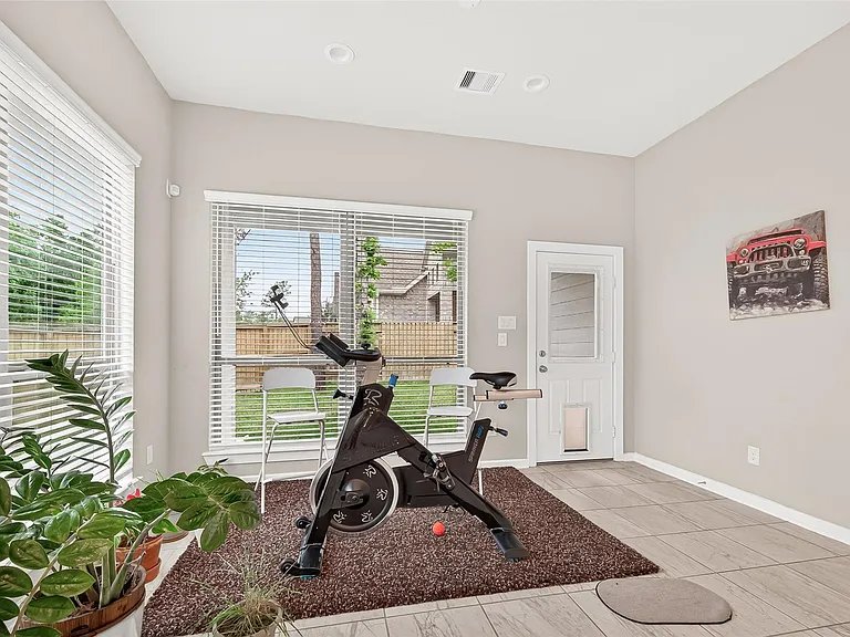 305 Rise Ln — Photo 17
