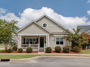 301 Hanover Lakes Dr, Wilmington, NC 28401