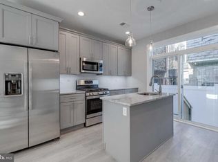 547 Tree St, Philadelphia, PA 19148
