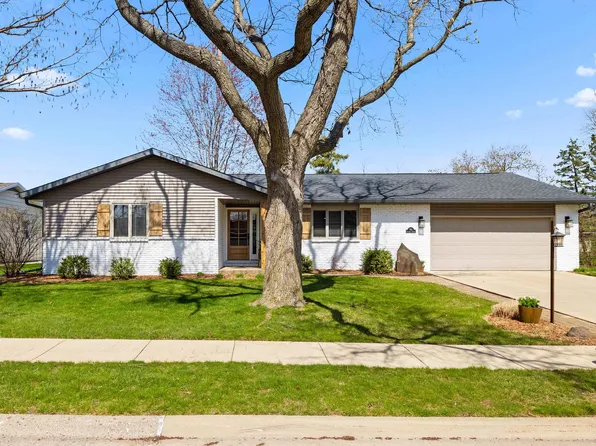 741 Fillmore St, Morton, IL 61550