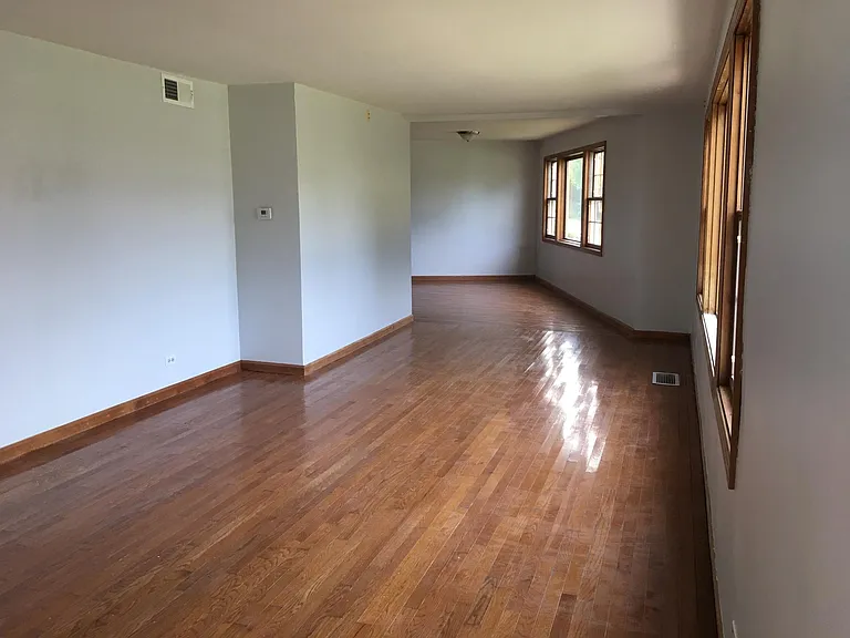 4 Linden Ave — Photo 6