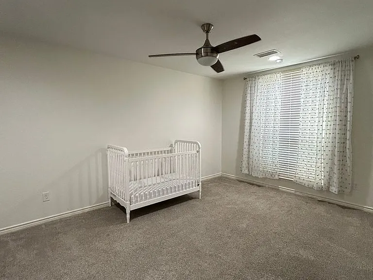 5900 Oak Creek Dr — Photo 12