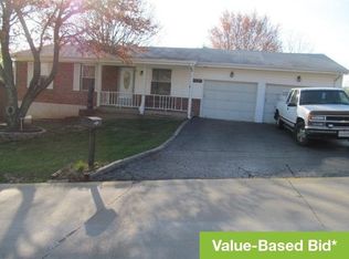 2512 Somerville Dr, High Ridge, MO 63049