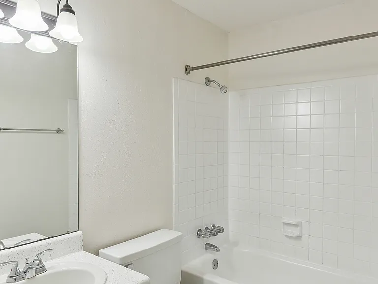 Overlook Apartments — Photo 9