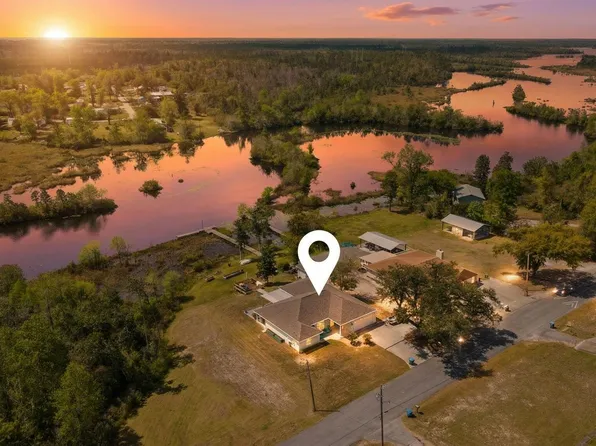 6303 Lakeshore Dr, Panama City, FL 32404