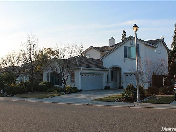 2nd image of 6606 Escallonia Way