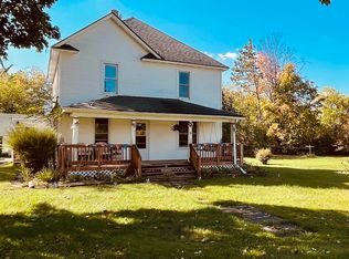 215 S Church St, Endeavor, WI 53930