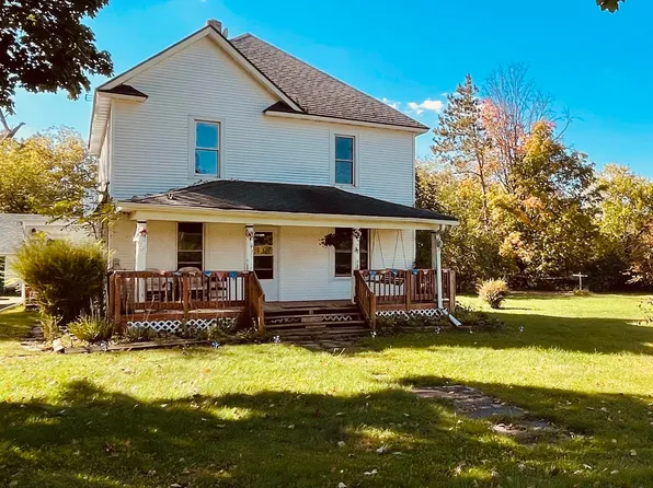 215 S Church St, Endeavor, WI 53930