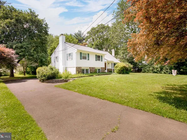 433 Burns Ln, Newtown, PA 18940