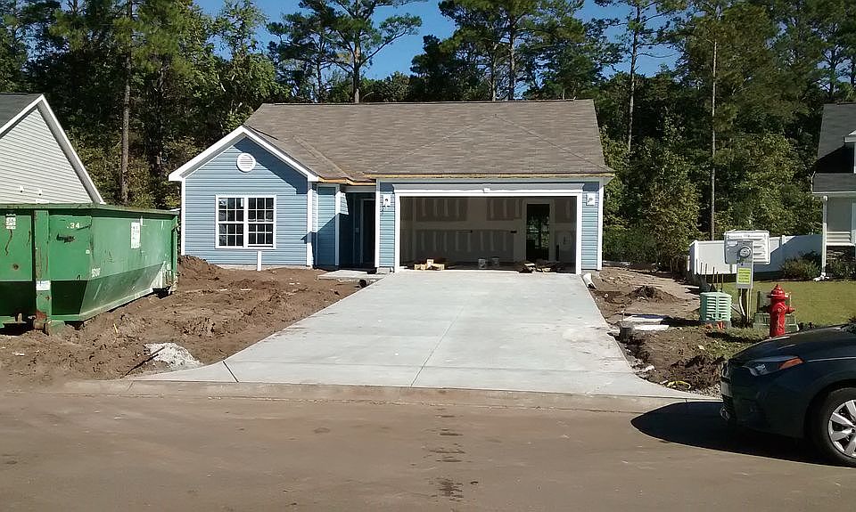 2nd image of 745 Old Castle Loop