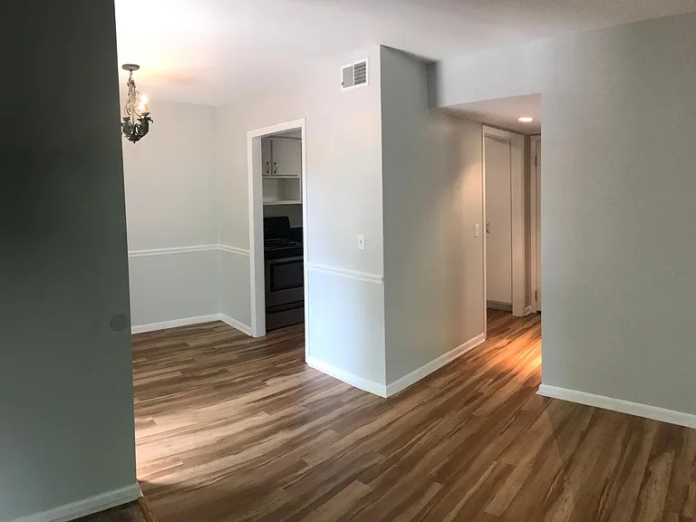 3901 Whitland Ave #8 — Photo 3