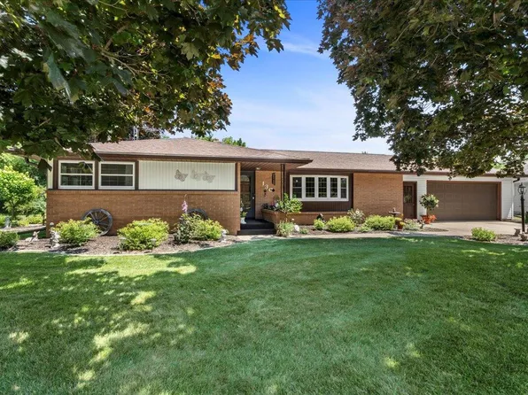 130 Crestwood DRIVE, Elkhart Lake, WI 53020