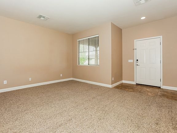 4th image of 991 E Nickleback St