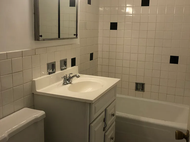 1609 Waukegan Rd — Photo 8