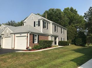 1831 Pebble Beach Cir #7, Elk Grove Village, IL 60007