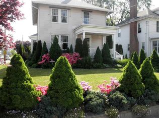 11 King Ave, Cranston, RI 02905