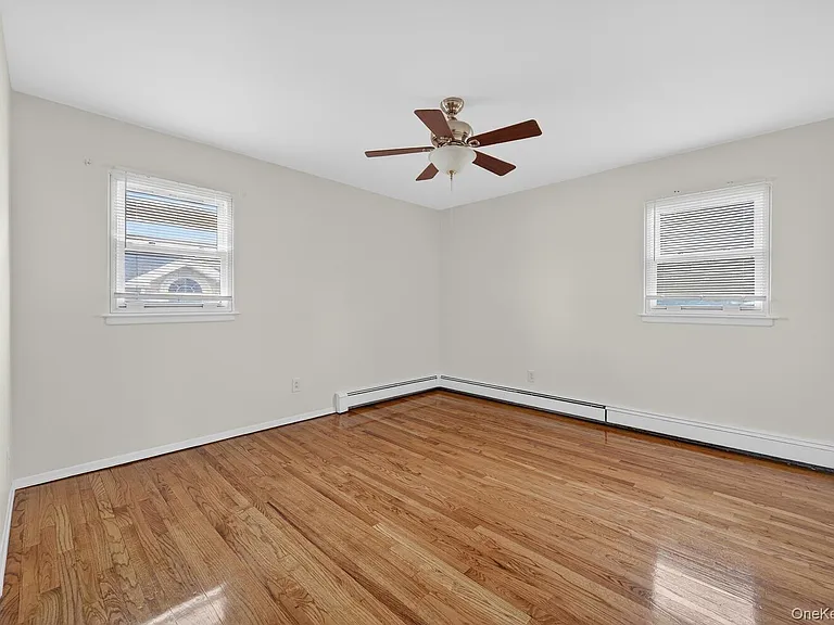 9 Bay Beach Ave — Photo 16