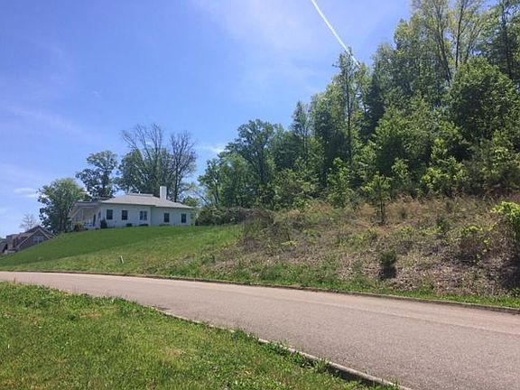 5th image of 1808 Community Dr