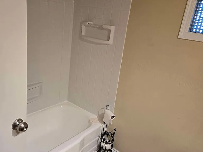 1500 Shirley St NE — Photo 36