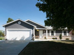 1043 Pegasus Cir, Saint Peters, MO