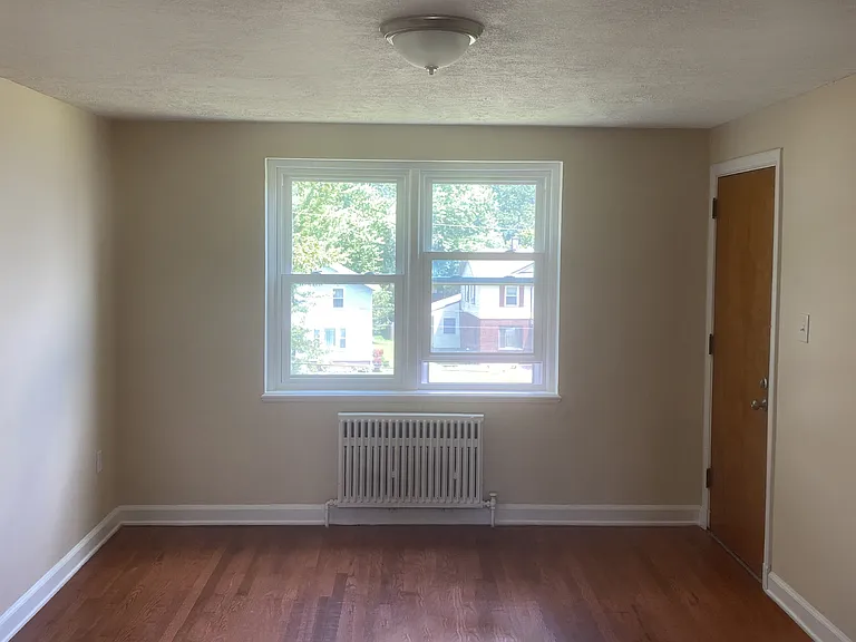 2661 South St SE #J — Photo 12