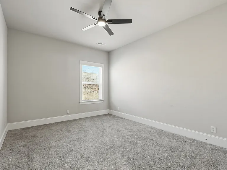 4582 Wellesley Dr — Photo 13