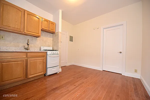 Rented by Corcoran | media 25