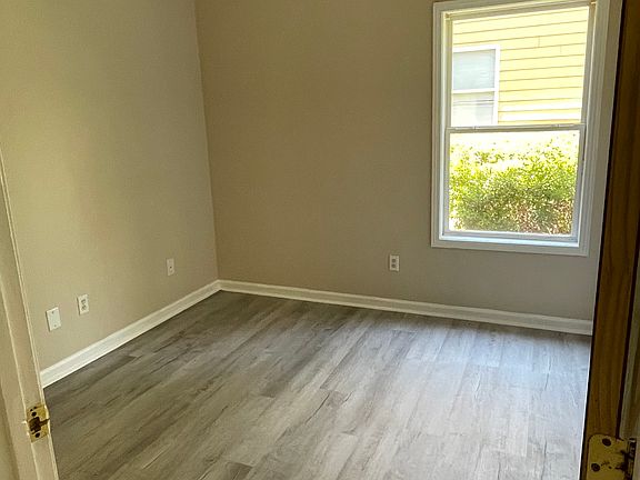 Hall Bedroom with large closet