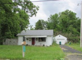 37906 Wick Rd, Romulus, MI 48174