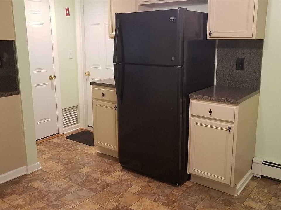 2nd image of 272 Lake Dr